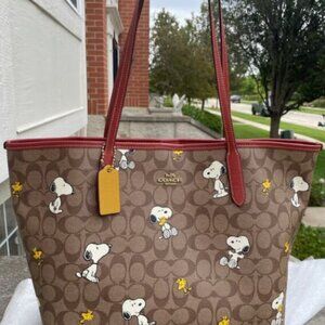 NWT Coach X Peanuts City Tote In With Snoopy Woodstock